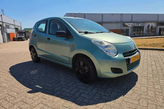 Suzuki Alto (2009) thumbnail 4
