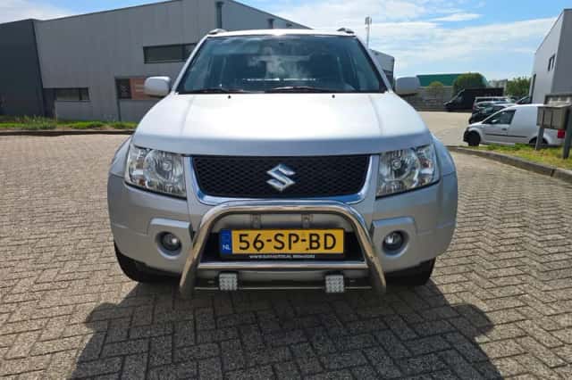 Suzuki Grand Vitara (2006) thumbnail 2