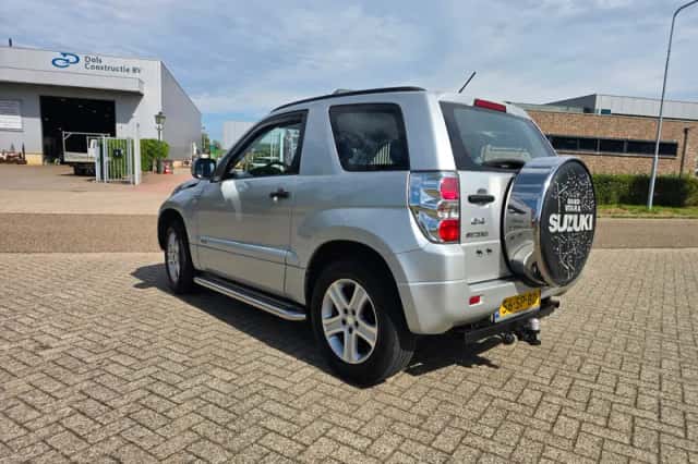 Suzuki Grand Vitara (2006) thumbnail 5