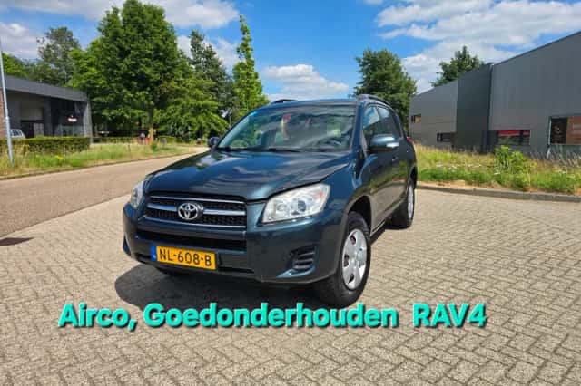 Toyota RAV4 (2010) thumbnail 1