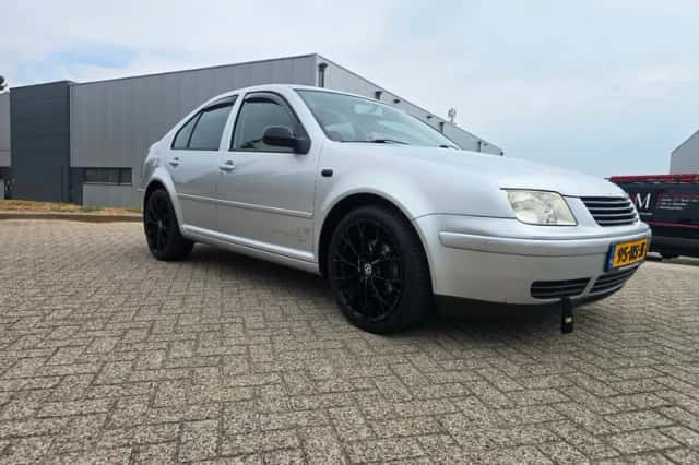 Volkswagen Bora (2001) thumbnail 4