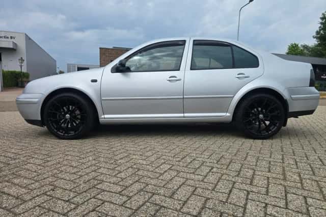 Volkswagen Bora (2001) thumbnail 5