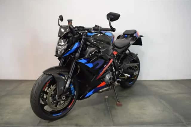 BMW M 1000 R (2023) thumbnail 4