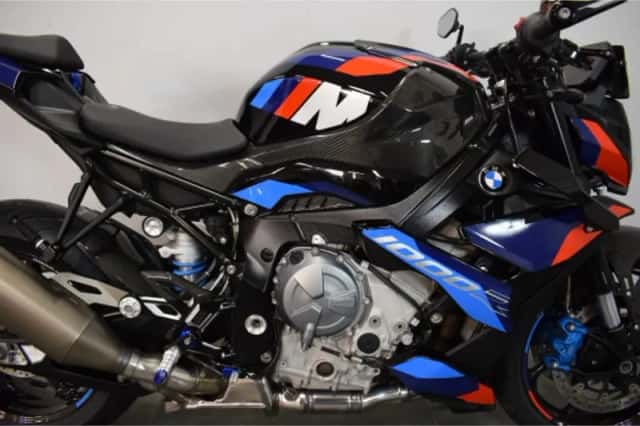 BMW M 1000 R (2023) thumbnail 5