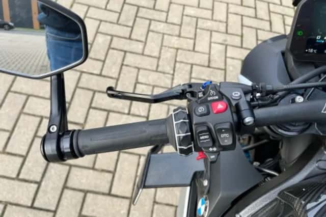 BMW M 1000 R (2025) thumbnail 5