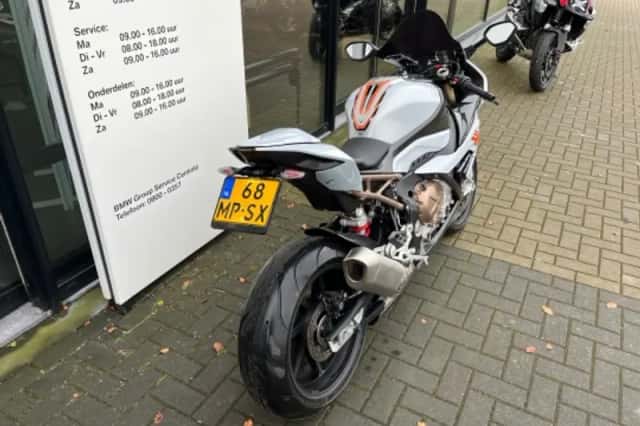 BMW S 1000 RR (2020) thumbnail 2