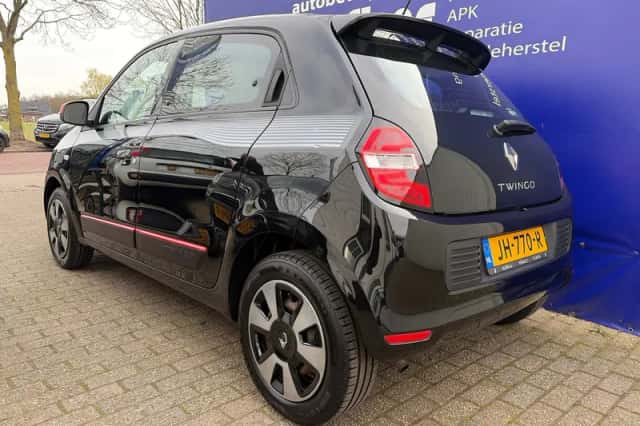 Renault Twingo (2016) thumbnail 2