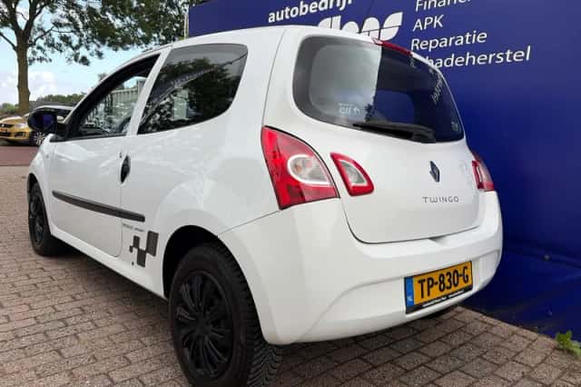 Renault Twingo (2013) thumbnail 2