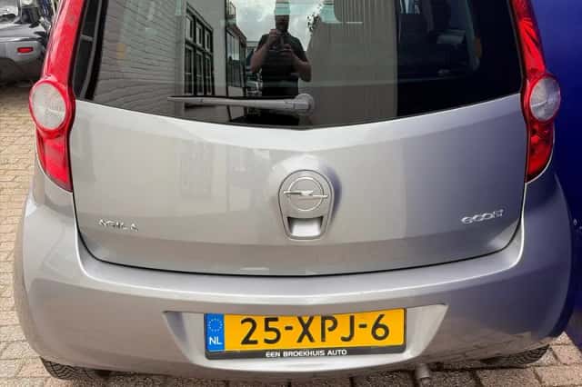 Opel Agila (2012) thumbnail 3