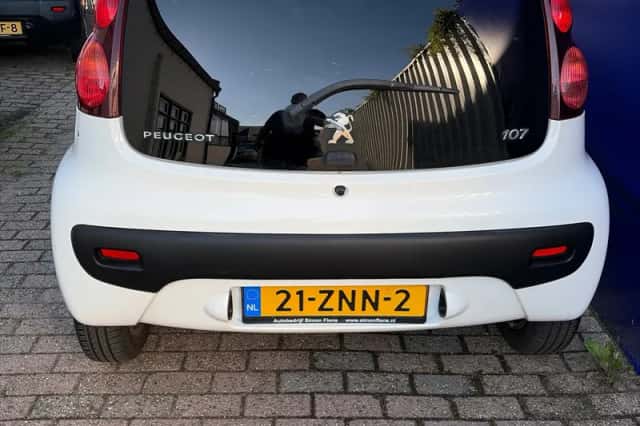 Peugeot 107 (2013) thumbnail 3
