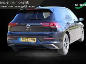 Volkswagen Golf (2021) thumbnail 5