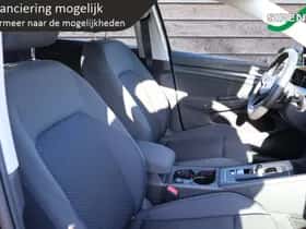Volkswagen Golf (2021) thumbnail 56