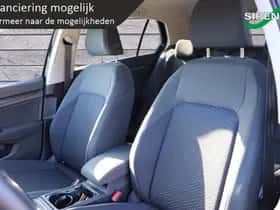 Volkswagen Golf (2021) thumbnail 68