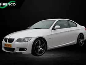 BMW 320i (2011) thumbnail 2
