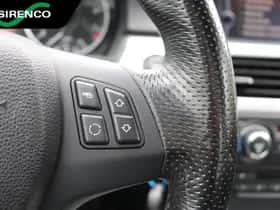 BMW 320i thumbnail 22