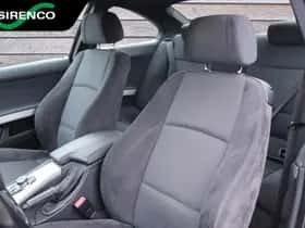 BMW 320i thumbnail 36