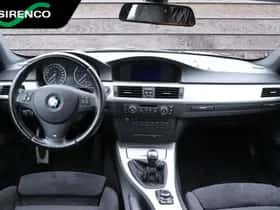 BMW 320i thumbnail 5