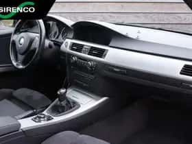 BMW 320i thumbnail 44