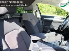 Volkswagen Passat thumbnail 11