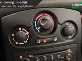 Renault Clio thumbnail 17