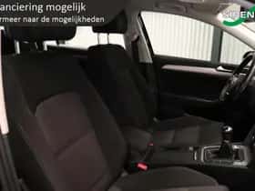Volkswagen Passat thumbnail 25