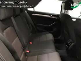 Volkswagen Passat (2016) thumbnail 6