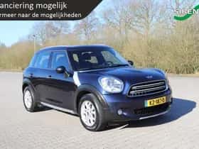 MINI Countryman (2017) thumbnail 2