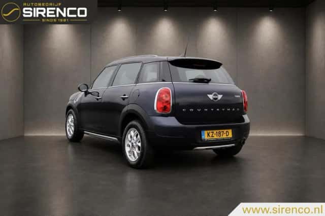 MINI Countryman (2017) thumbnail 4