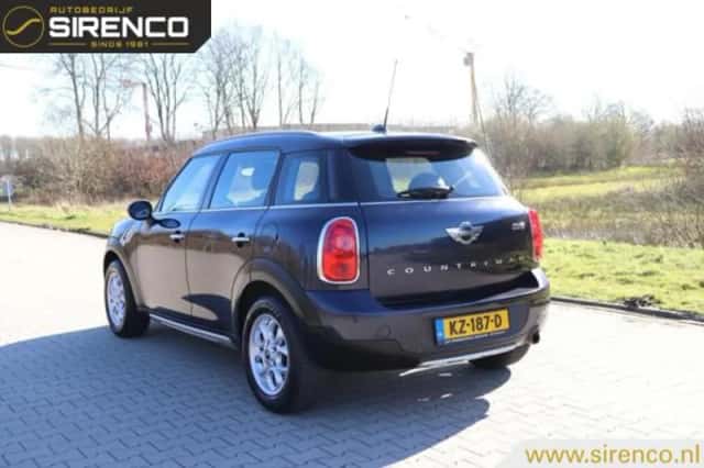 MINI Countryman (2017) thumbnail 4