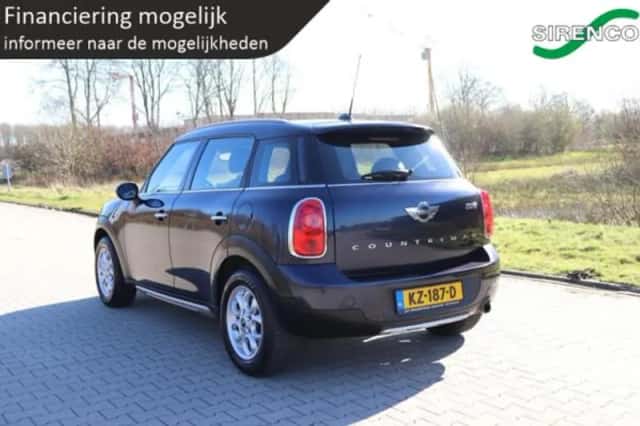 MINI Countryman (2017) thumbnail 4