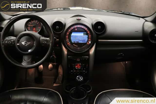 MINI Countryman (2017) thumbnail 5