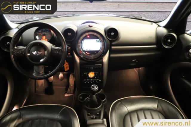 MINI Countryman (2017) thumbnail 5