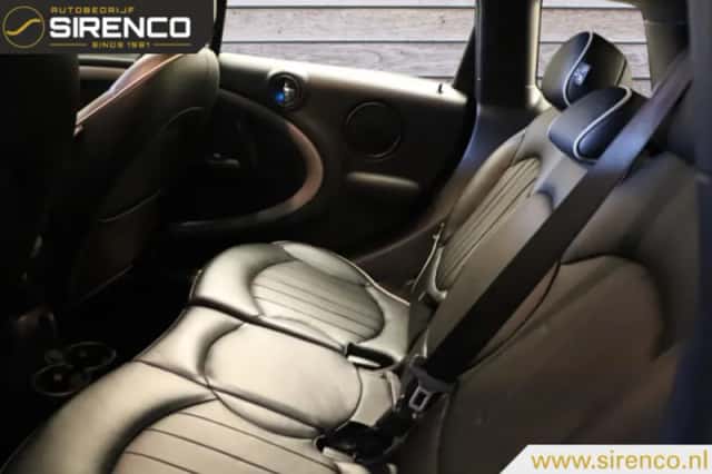 MINI Countryman (2017) thumbnail 6