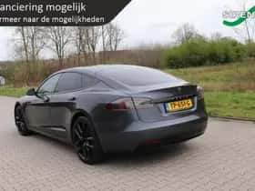 Tesla Model S thumbnail 4