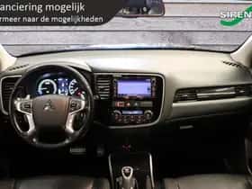 Mitsubishi Outlander thumbnail 5