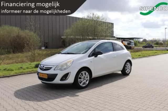 Opel Corsa (2012) thumbnail 2