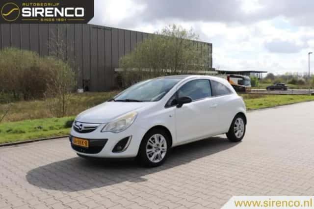 Opel Corsa (2012) thumbnail 2