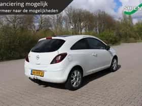Opel Corsa (2012) thumbnail 3