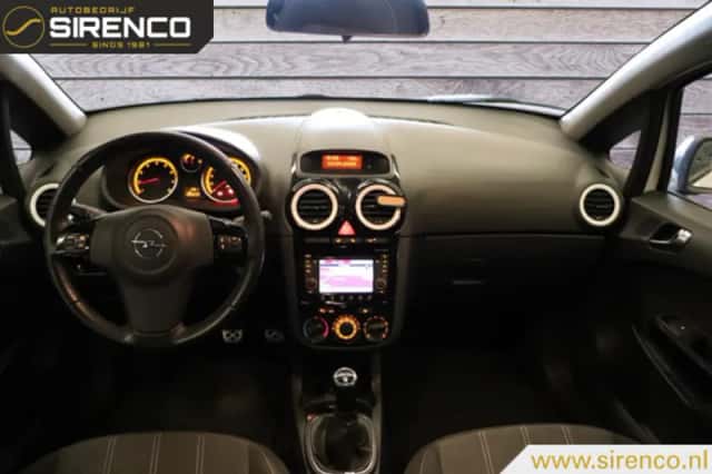 Opel Corsa (2012) thumbnail 5