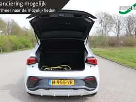 CUPRA Born thumbnail 35