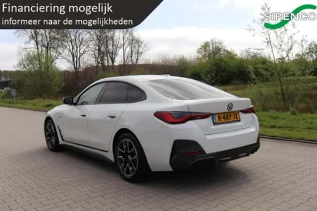 BMW i4 (2022) thumbnail 4