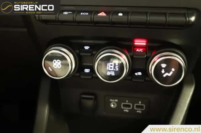Renault Clio (2021) thumbnail 6