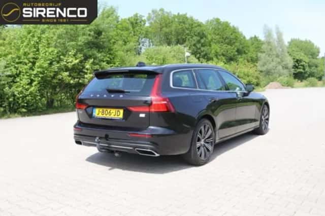 Volvo V60 (2020) thumbnail 3
