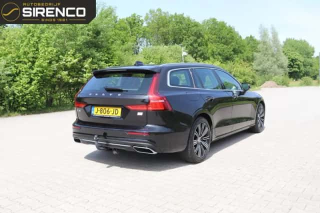 Volvo V60 (2020) thumbnail 3