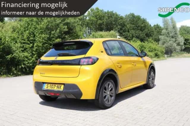 Peugeot e-208 (2023) thumbnail 3