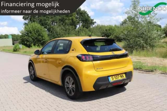 Peugeot e-208 (2023) thumbnail 4