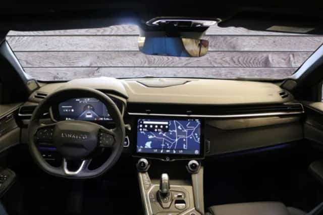 Lynk & Co 01 (2023) thumbnail 5
