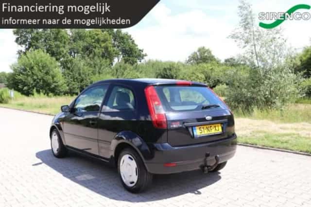 Ford Fiesta (2003) thumbnail 4