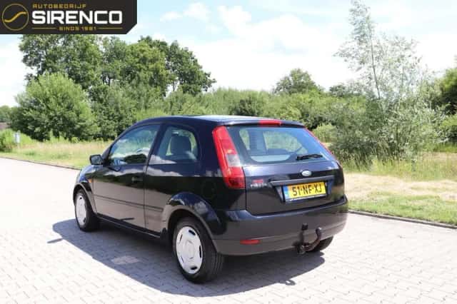 Ford Fiesta (2003) thumbnail 4