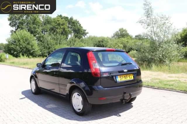 Ford Fiesta (2003) thumbnail 4